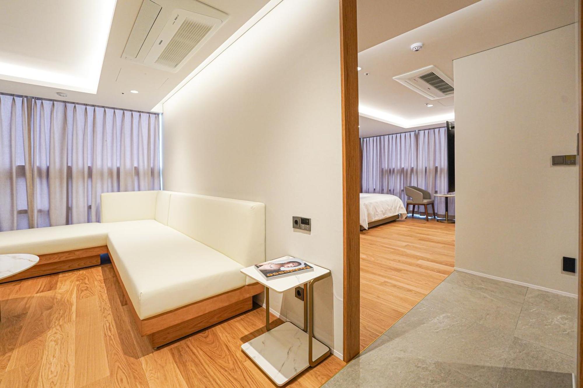 Hotel Ground27 Busan Buitenkant foto
